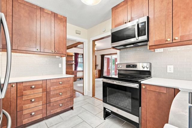 613 Reber Avenue, Waterloo, IA 50701