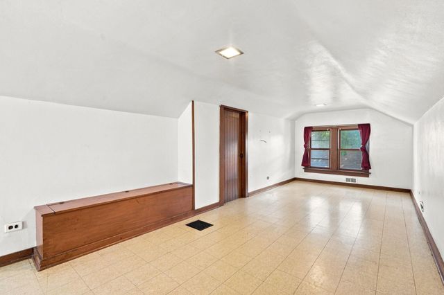 613 Reber Avenue, Waterloo, IA 50701