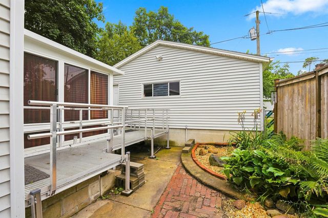 613 Reber Avenue, Waterloo, IA 50701