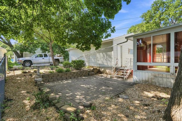 613 Reber Avenue, Waterloo, IA 50701