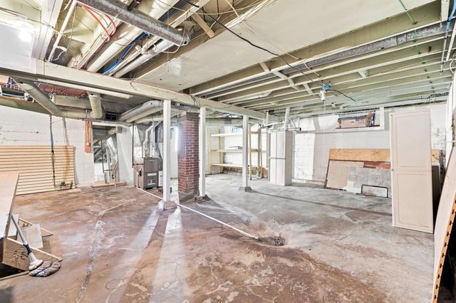 613 Reber Avenue, Waterloo, IA 50701