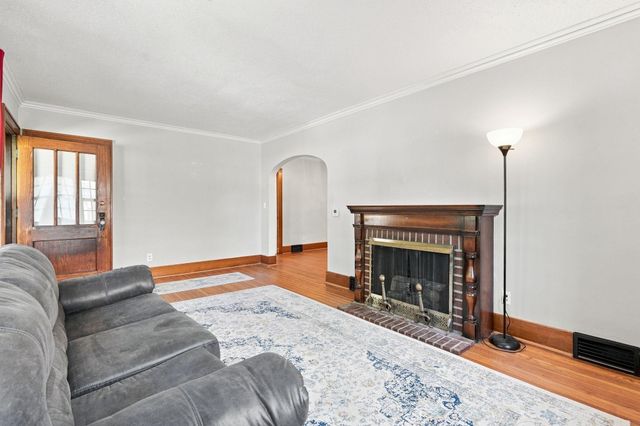 613 Reber Avenue, Waterloo, IA 50701