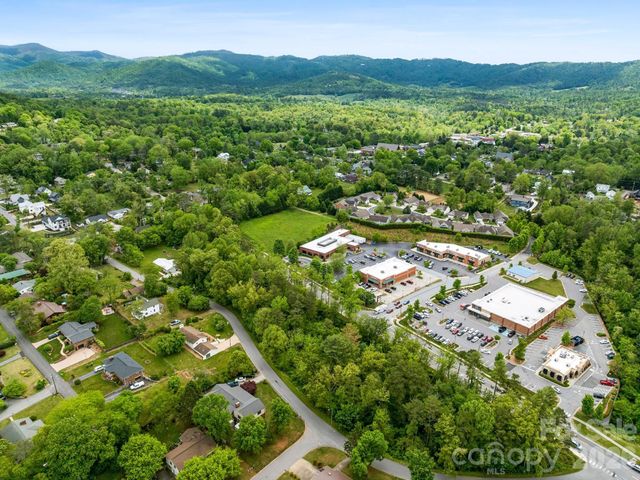 99999 Weaver Boulevard, Weaverville, NC 28787