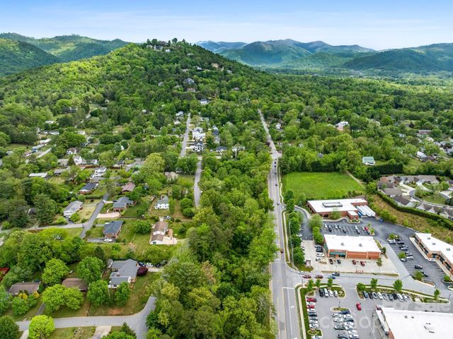 99999 Weaver Boulevard, Weaverville, NC 28787