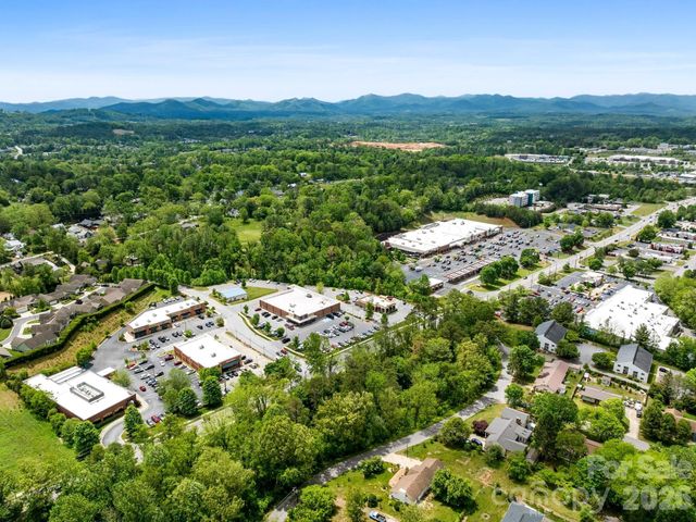 99999 Weaver Boulevard, Weaverville, NC 28787