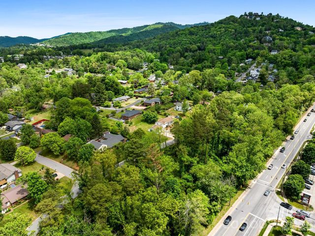 99999 Weaver Boulevard, Weaverville, NC 28787