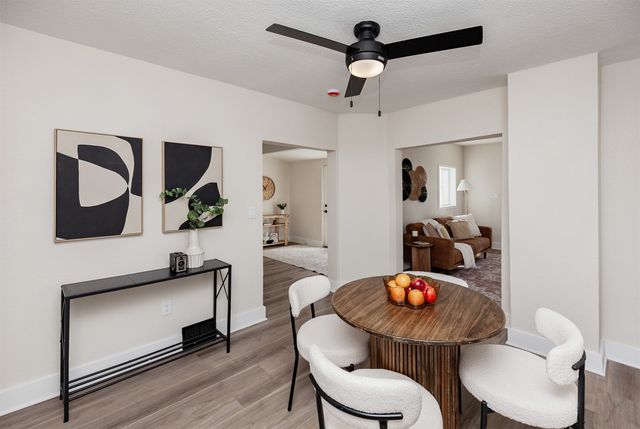 2944 Dean Avenue, Des Moines, IA 50317