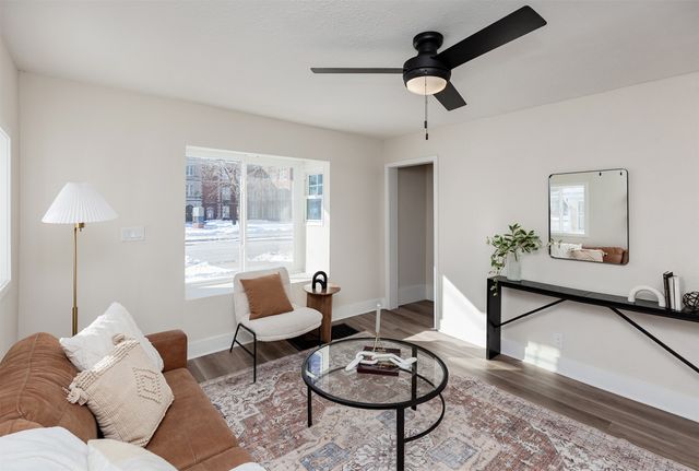 2944 Dean Avenue, Des Moines, IA 50317