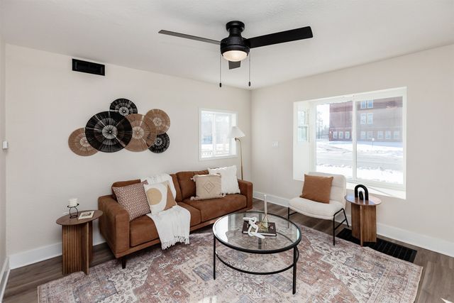 2944 Dean Avenue, Des Moines, IA 50317