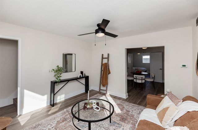 2944 Dean Avenue, Des Moines, IA 50317