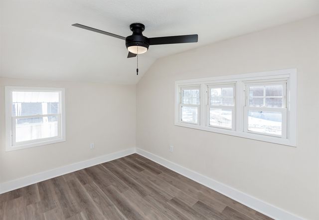 2944 Dean Avenue, Des Moines, IA 50317