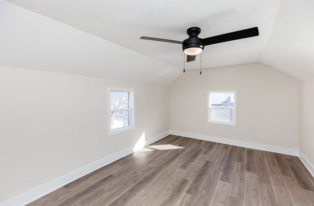 2944 Dean Avenue, Des Moines, IA 50317