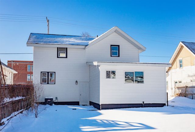 2944 Dean Avenue, Des Moines, IA 50317