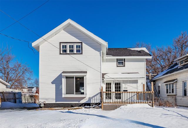 2944 Dean Avenue, Des Moines, IA 50317