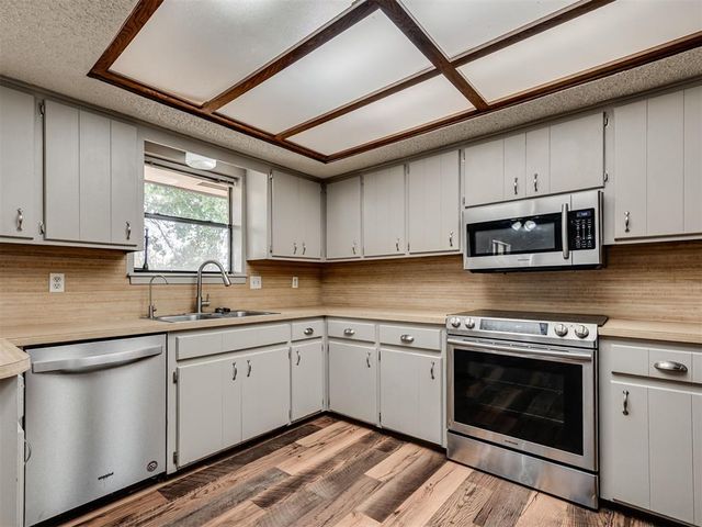 955 Buckwood Drive, Choctaw, OK 73020