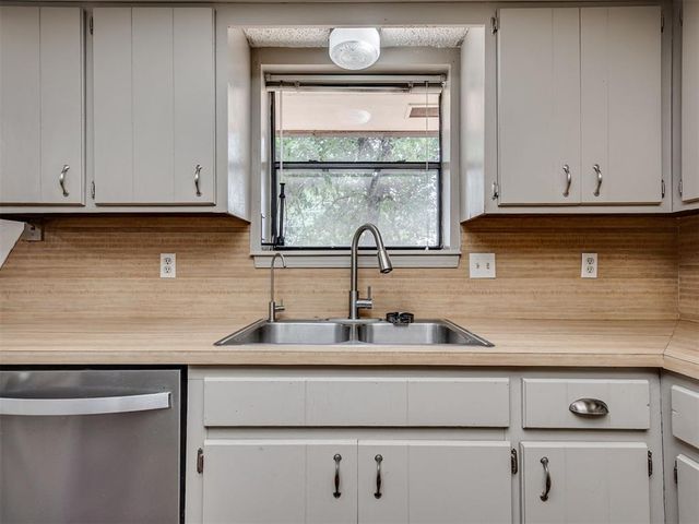 955 Buckwood Drive, Choctaw, OK 73020