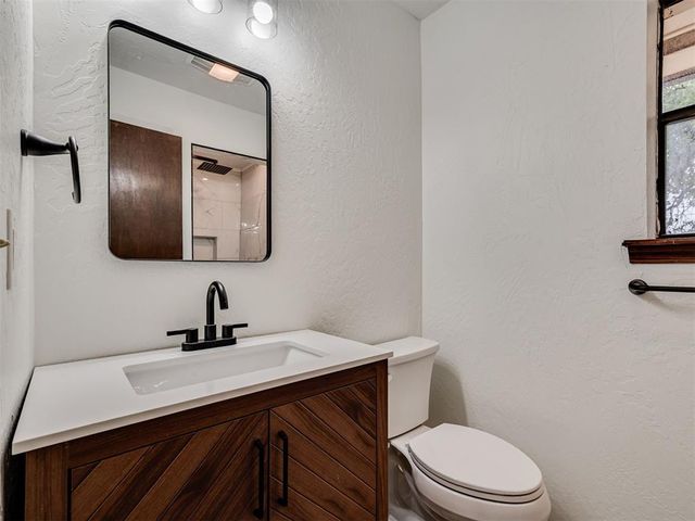 955 Buckwood Drive, Choctaw, OK 73020