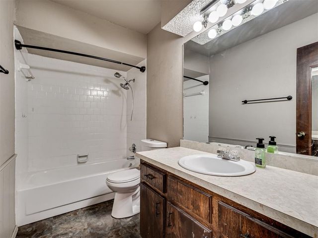955 Buckwood Drive, Choctaw, OK 73020