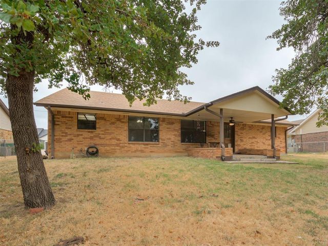 955 Buckwood Drive, Choctaw, OK 73020