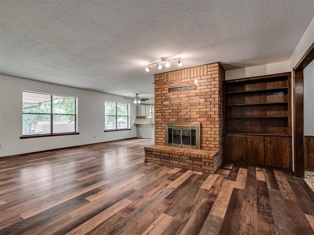 955 Buckwood Drive, Choctaw, OK 73020