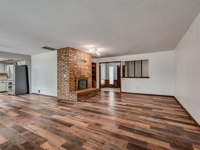 955 Buckwood Drive, Choctaw, OK 73020