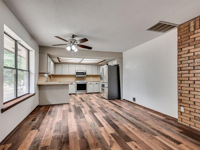 955 Buckwood Drive, Choctaw, OK 73020