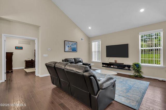 43 Bernini Way, Monmouth Junction, NJ 08852