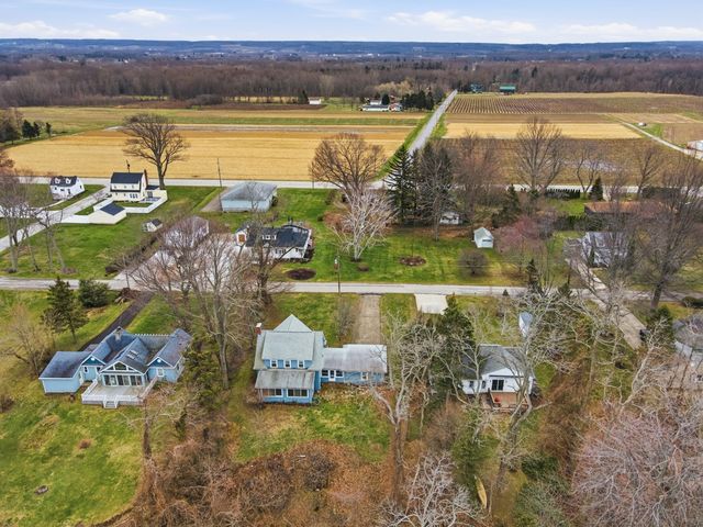 8016 DRIFTWOOD Drive, Erie, PA 16511