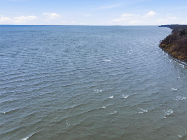 8016 DRIFTWOOD Drive, Erie, PA 16511