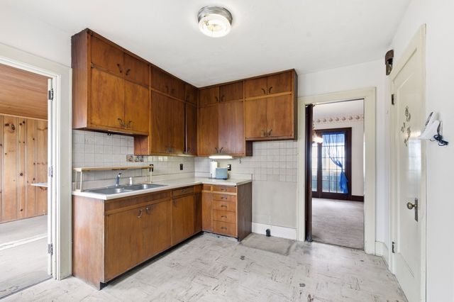 8016 DRIFTWOOD Drive, Erie, PA 16511