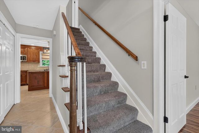 1704 BRECKENRIDGE DR, Harrisburg, PA 17112