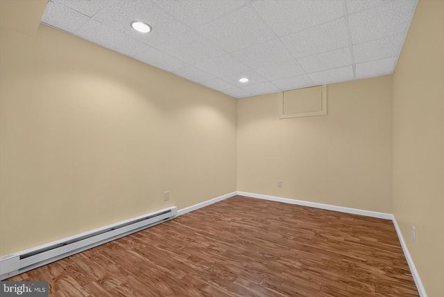 1704 BRECKENRIDGE DR, Harrisburg, PA 17112
