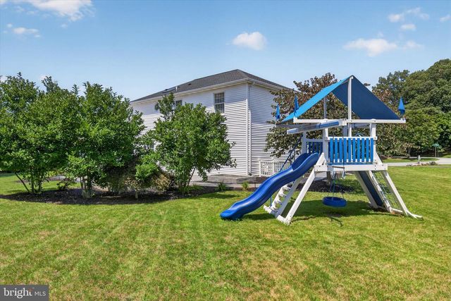 1704 BRECKENRIDGE DR, Harrisburg, PA 17112