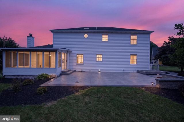 1704 BRECKENRIDGE DR, Harrisburg, PA 17112