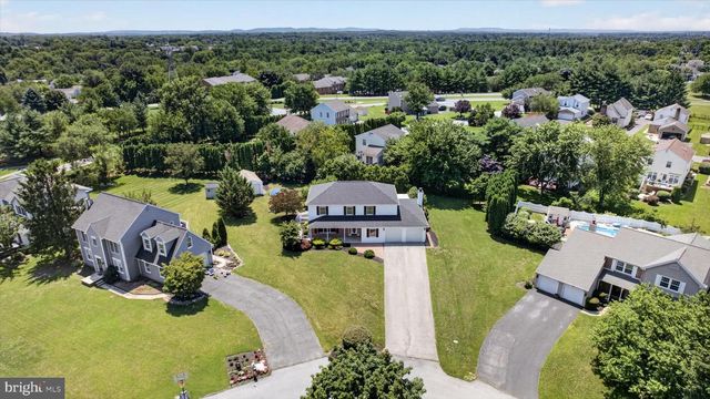 1704 BRECKENRIDGE DR, Harrisburg, PA 17112
