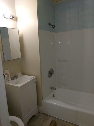 61 Vine 3, Lynn, MA 01905