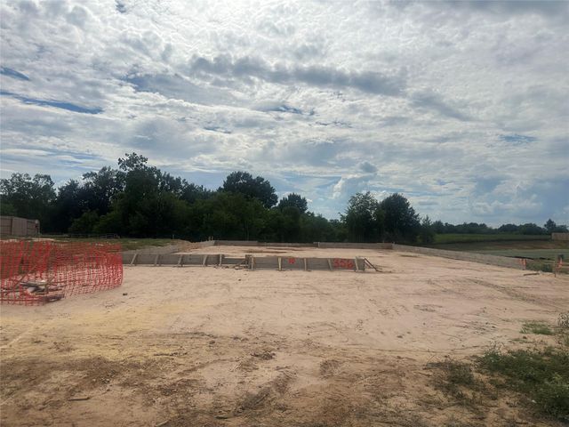 356 Legacy Point Drive, Sealy, TX 77474