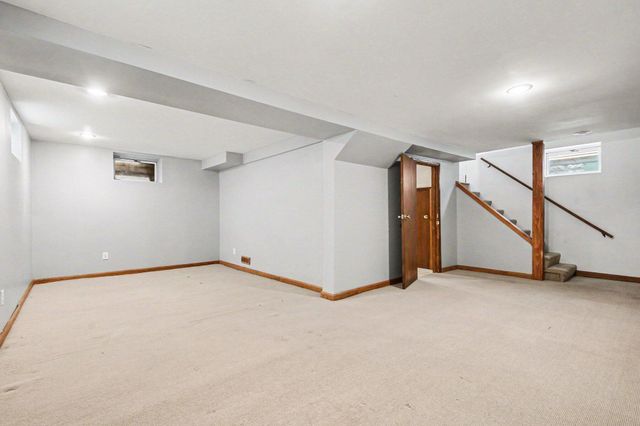 47 Carlton Avenue SE, Grand Rapids, MI 49506