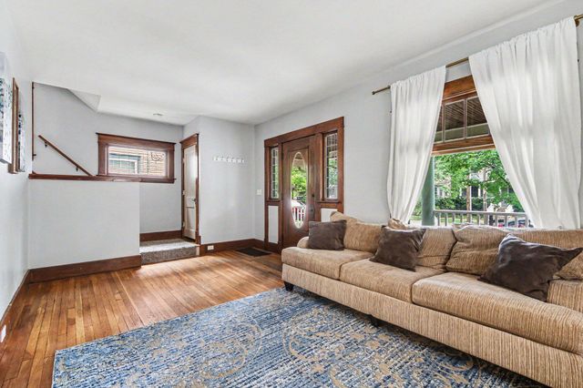 47 Carlton Avenue SE, Grand Rapids, MI 49506