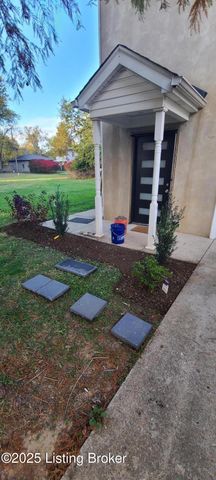 909 W Riverside Dr, Louisville, KY 40207