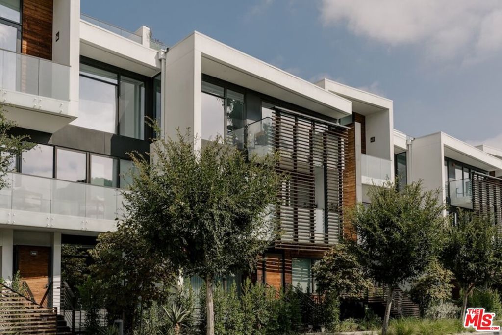 702 N Doheny Drive TH12, West Hollywood, CA 90069