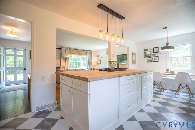 2100 Mickeytown Rd, Maidens, VA 23102