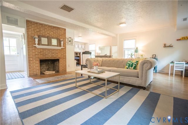 2100 Mickeytown Rd, Maidens, VA 23102