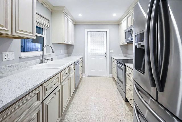 555 20th Street, Vero Beach, FL 32960