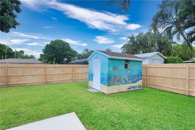 555 20th Street, Vero Beach, FL 32960