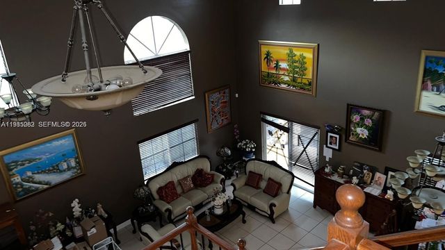 15579 SW 10th Ln, Miami, FL 33194