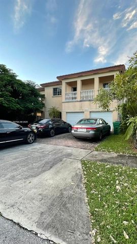 15579 SW 10th Ln, Miami, FL 33194