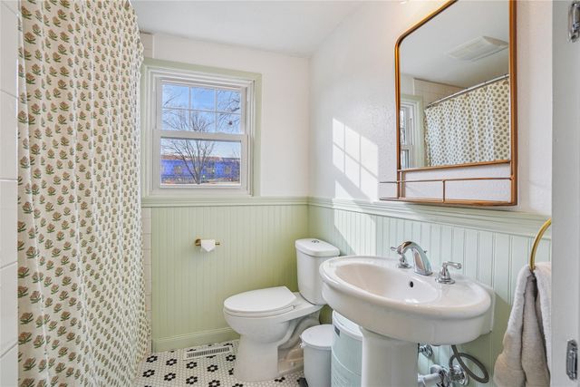 501 Spruce Drive, Pella, IA 50219