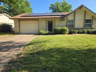 610 Edelweiss Drive, Grand Prairie, TX 75052