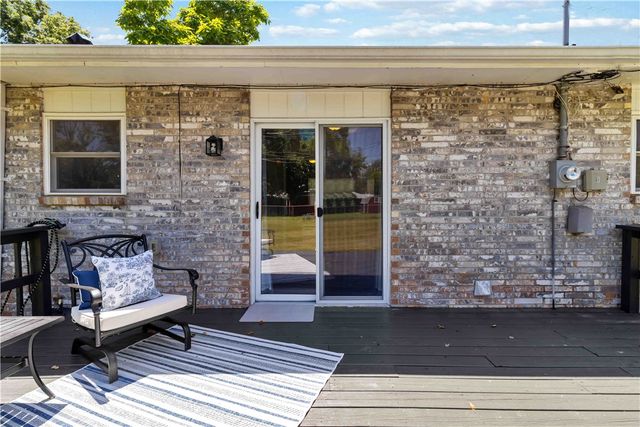 703 Thomas Boulevard, Springdale, AR 72762